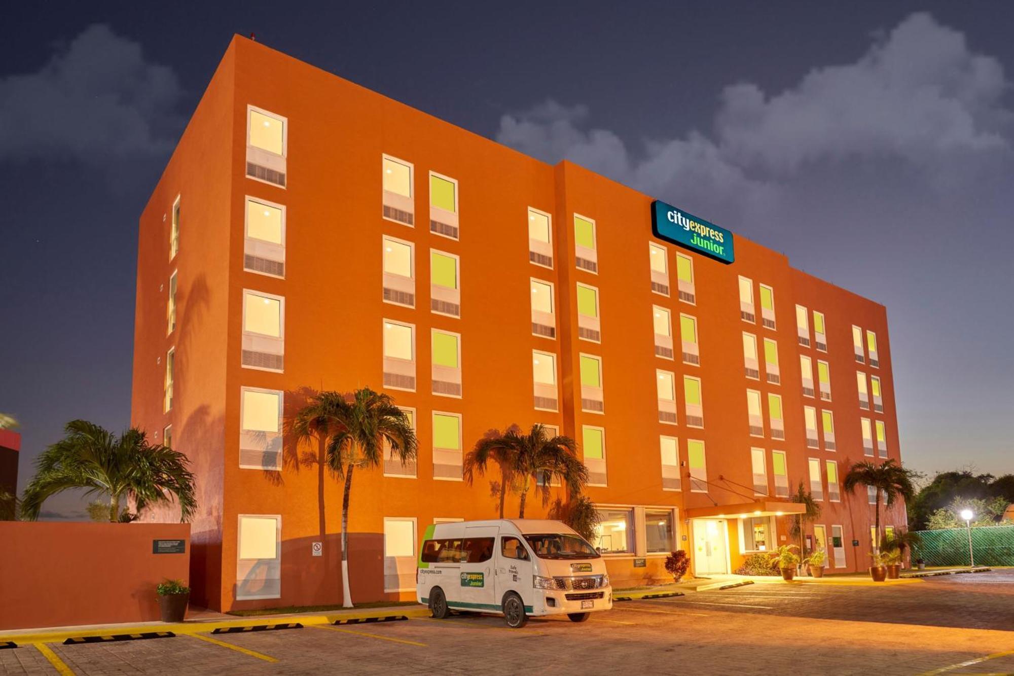 City Express Junior By Marriott Cancun Exterior photo